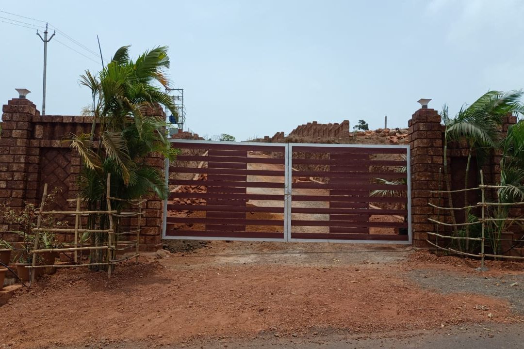 Gated community of Redstone Estates Kelshi